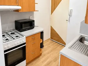 Pronájem bytu 1+kk, Praha - Michle, Brtnická, 30 m2