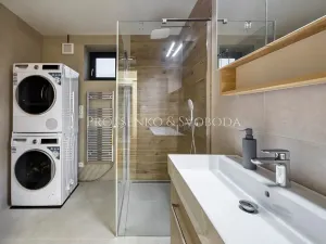 Prodej rodinného domu, Kamenice nad Lipou, Dobšova, 215 m2