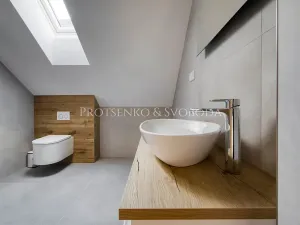Prodej rodinného domu, Kamenice nad Lipou, Dobšova, 215 m2