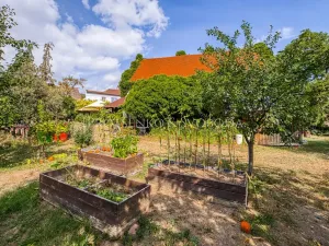 Prodej činžovního domu, Lhenice, Krumlovská, 535 m2
