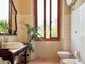 Prodej vily, Loro Ciuffenna, Itálie, 900 m2