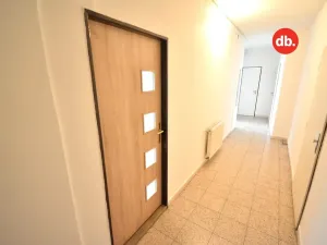 Pronájem bytu 2+kk, Toužim, Farní, 40 m2