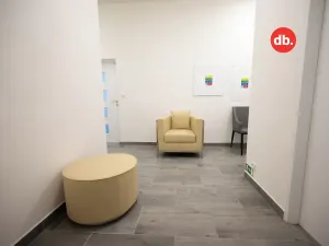 Pronájem komerční nemovitosti, Karlovy Vary, U Koupaliště, 13 m2