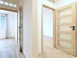 Pronájem bytu 2+kk, Chomutov, Holešická, 42 m2