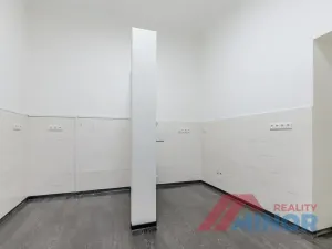 Pronájem ordinace, Slaný, Masarykovo náměstí, 69 m2