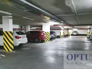 Pronájem garážového stání, Praha - Vinohrady, U Zvonařky, 13 m2