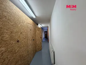 Pronájem obchodního prostoru, Jablonec nad Nisou, Anenské náměstí, 81 m2
