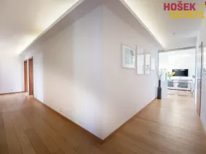 Prodej rodinného domu, Holubice, 240 m2