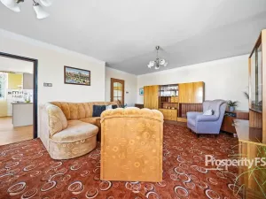 Prodej rodinného domu, Nové Strašecí, Nad Větrákem, 175 m2