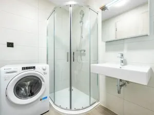 Pronájem bytu 2+kk, Praha - Hlubočepy, Na Zlíchově, 37 m2