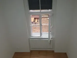 Pronájem bytu 1+kk, Praha - Žižkov, Hájkova, 40 m2