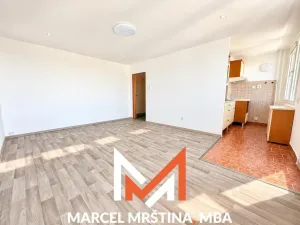 Pronájem bytu 1+kk, Náchod, Běloveská, 30 m2