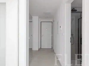 Pronájem bytu 2+kk, Praha - Karlín, Křižíkova, 49 m2