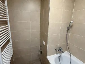Pronájem bytu 3+kk, Praha - Řeporyje, Haenkeho, 65 m2