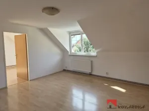 Pronájem bytu 3+1, Kralupy nad Vltavou, Kuzmínova, 60 m2