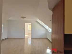 Pronájem bytu 3+1, Kralupy nad Vltavou, Kuzmínova, 60 m2