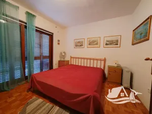 Prodej vícegeneračního domu, Njivice, Chorvatsko, 130 m2