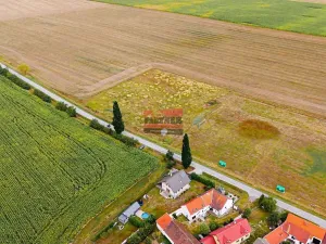 Prodej komerčního pozemku, Pištín, 8217 m2