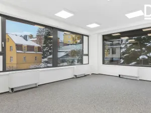 Pronájem kanceláře, Liberec - Liberec II-Nové Město, Chrastavská, 277 m2