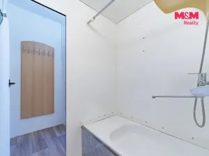 Prodej bytu 1+kk, Aš, Hlavní, 21 m2