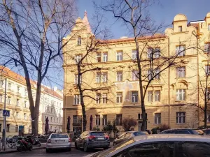 Pronájem bytu 2+1, Praha - Bubeneč, Čechova, 74 m2
