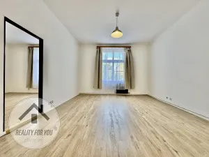 Prodej bytu 2+1, Praha - Libeň, náměstí Dr. Václava Holého, 80 m2