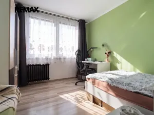 Prodej bytu 3+1, Praha - Řepy, Laudova, 74 m2