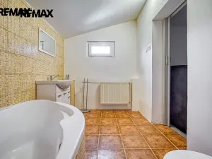 Prodej rodinného domu, Hrob, 158 m2