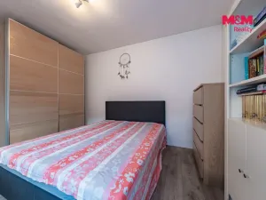 Prodej rodinného domu, Měchenice, V Luhu, 131 m2