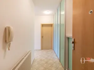Prodej bytu 2+kk, Praha - Štěrboholy, Andersenova, 65 m2