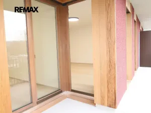 Pronájem bytu 2+kk, Praha - Modřany, Vrátnická, 59 m2