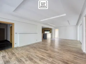 Prodej bytu 4+kk, Karlovy Vary, Šumavská, 171 m2