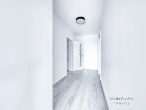 Pronájem bytu 2+kk, Praha - Řepy, Laudova, 60 m2