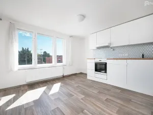 Prodej bytu 2+1, Šlapanice, Tyršova, 65 m2