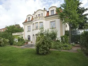 Pronájem bytu 3+1, Praha - Dejvice, Na Míčánce, 150 m2