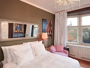 Pronájem bytu 4+1, Praha - Nové Město, Na hrobci, 183 m2