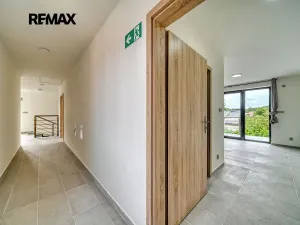 Pronájem bytu 1+kk, Velký Osek, Revoluční, 24 m2