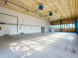 Pronájem skladu, Hradec Králové, Akademika Bedrny, 760 m2
