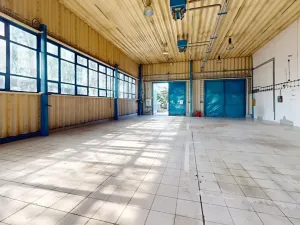 Pronájem skladu, Hradec Králové, Akademika Bedrny, 760 m2