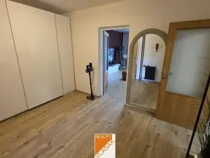 Pronájem bytu 2+1, Kadaň, Mírové náměstí, 109 m2