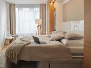 Pronájem bytu 1+kk, Praha - Střížkov, Střížkovská, 46 m2