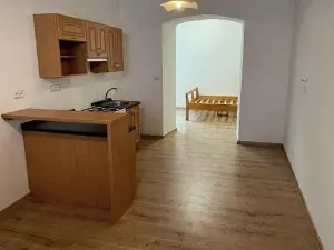 Pronájem bytu 1+1, Chrudim, Fortenská, 40 m2