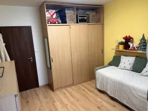 Prodej bytu 3+1, Karlovy Vary, Okružní, 67 m2