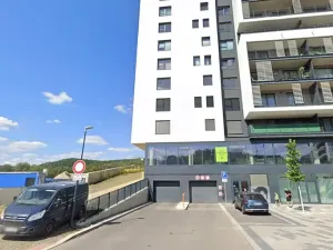 Prodej garážového stání, Praha, Mezi vodami, 13 m2