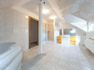 Prodej rodinného domu, Dolní Břežany, 270 m2