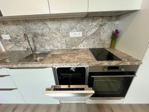 Pronájem bytu 2+kk, Praha - Vršovice, Kubánské náměstí, 43 m2