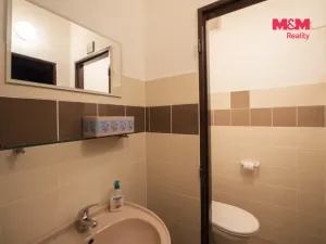 Pronájem obchodního prostoru, Hradec Králové, Komenského, 20 m2