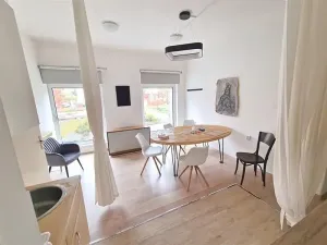 Pronájem bytu 2+kk, Praha - Dejvice, Na Hanspaulce, 36 m2