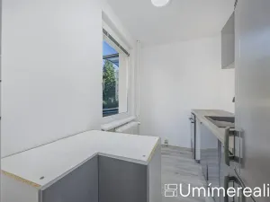 Prodej bytu 1+kk, Praha - Kobylisy, Jelínkova, 32 m2