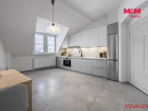 Prodej bytu 4+1, Karlovy Vary, Wolkerova, 146 m2